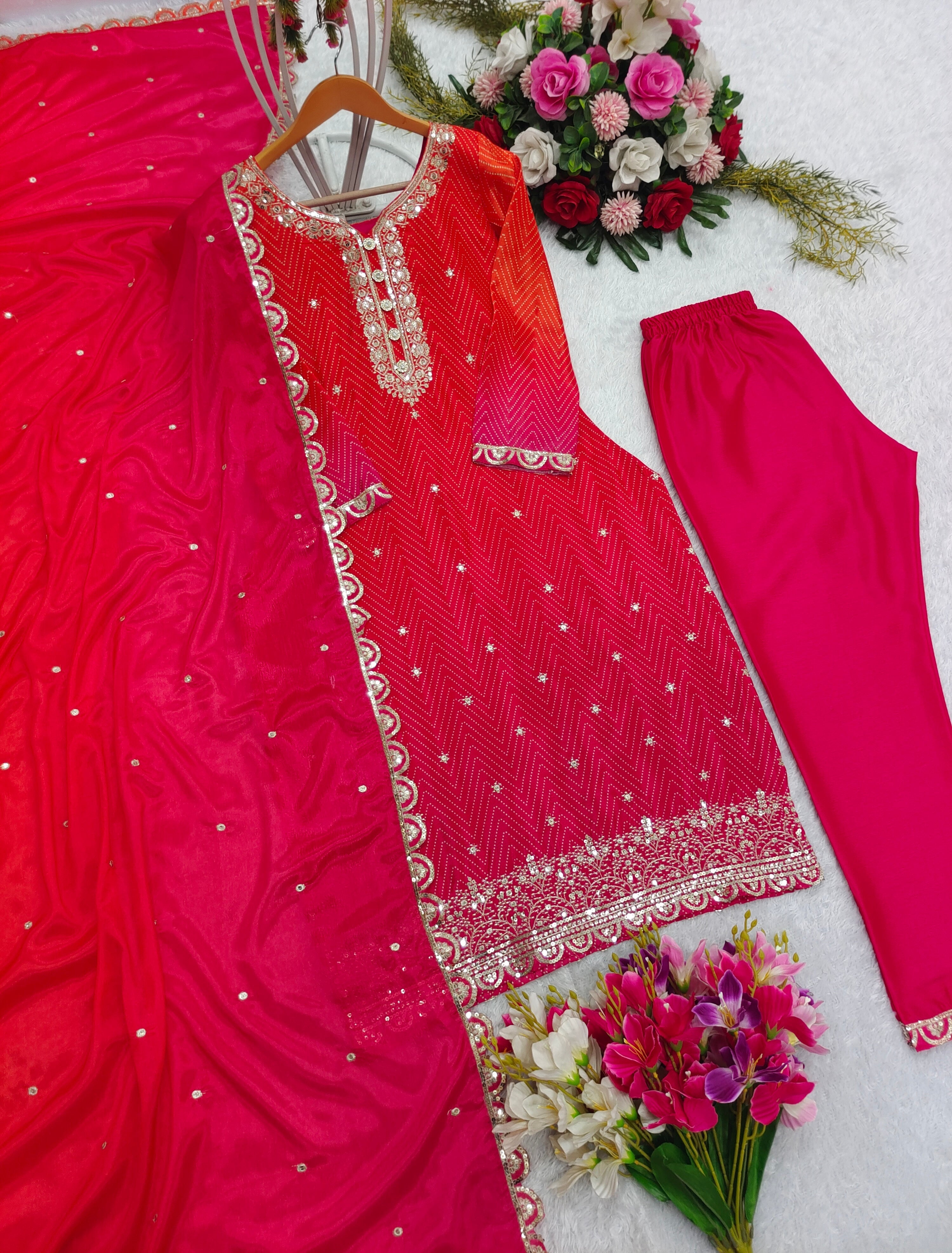 पार्टी वियर डिज़ाइनर टॉप-पेंट और खूबसूरत दुपट्टा