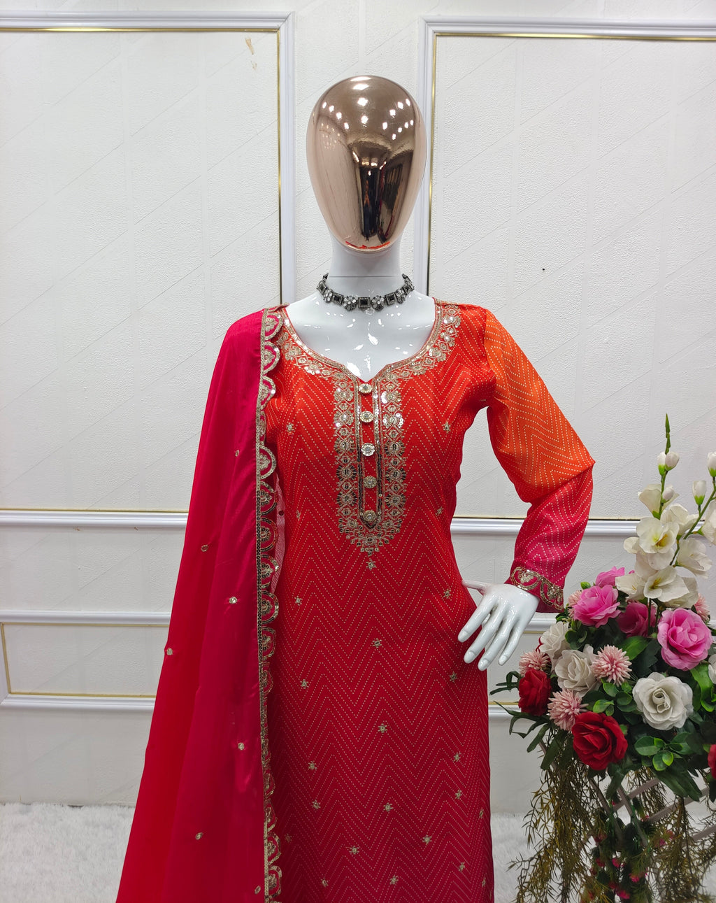 पार्टी वियर डिज़ाइनर टॉप-पेंट और खूबसूरत दुपट्टा