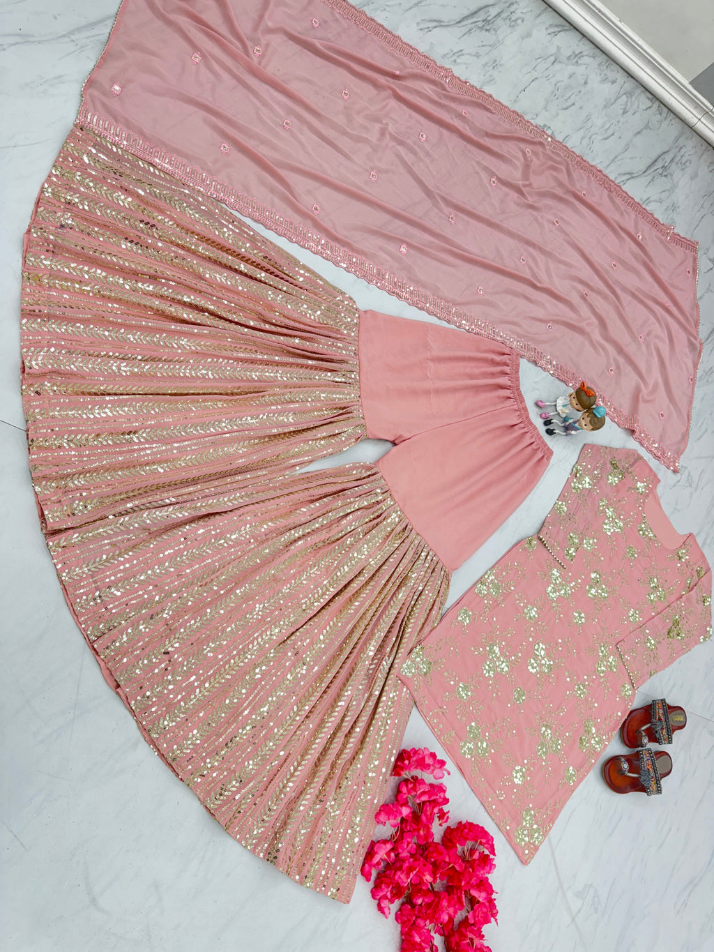 डिज़ाइनर पार्टी वियर लुक टॉप प्लाज़ो और फैंसी दुपट्टा सेट