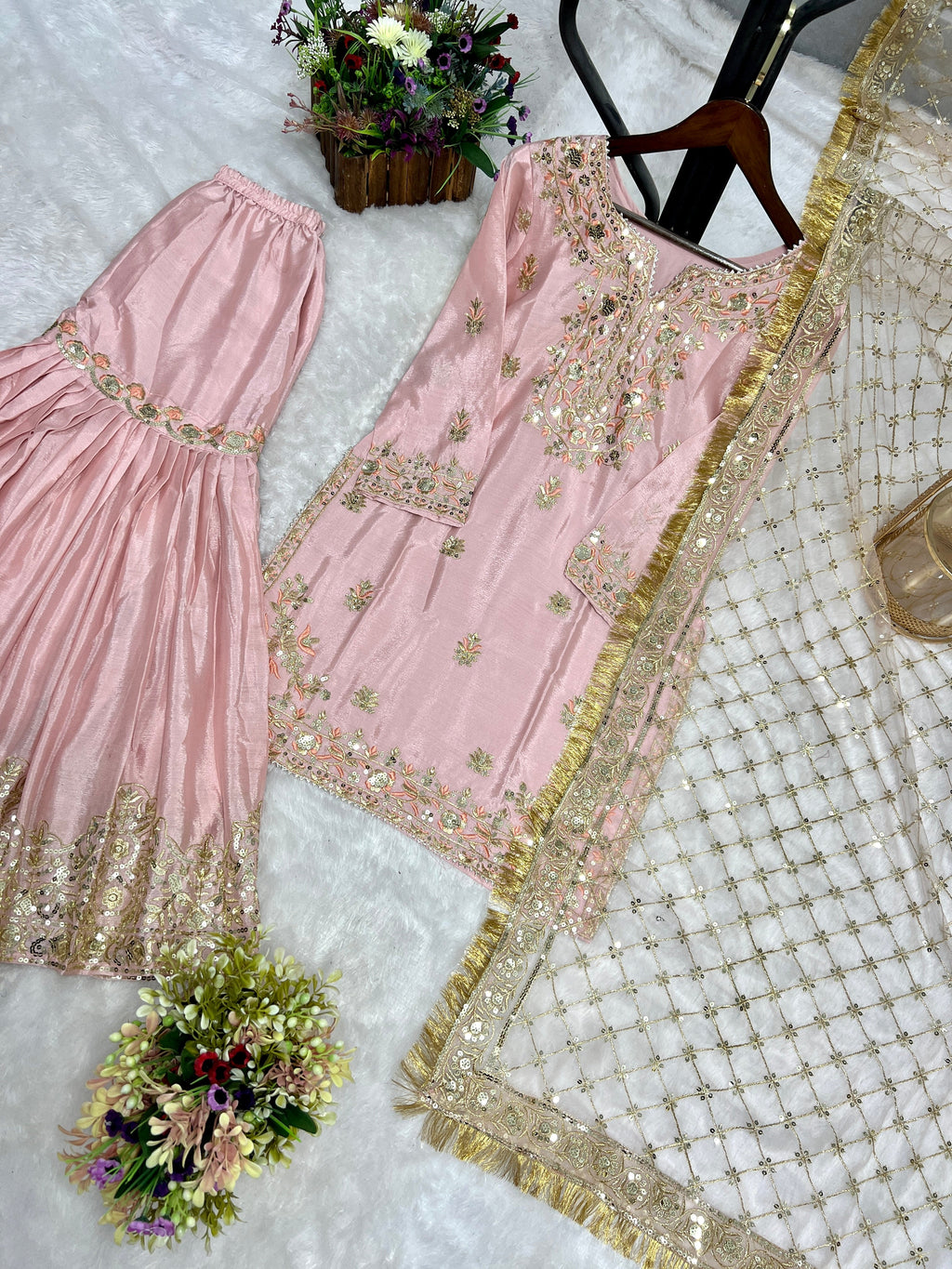 पार्टी वियर डिज़ाइनर टॉप-बॉटम और दुपट्टा