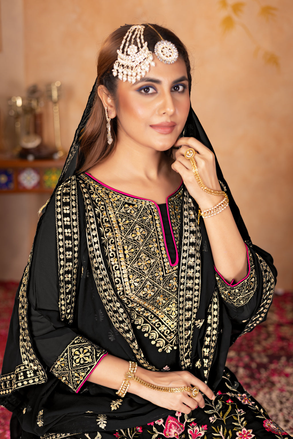 डिज़ाइनर पार्टी वियर टॉप प्लाज़ो और दुपट्टा असली मिरर हैंड वर्क के साथ 