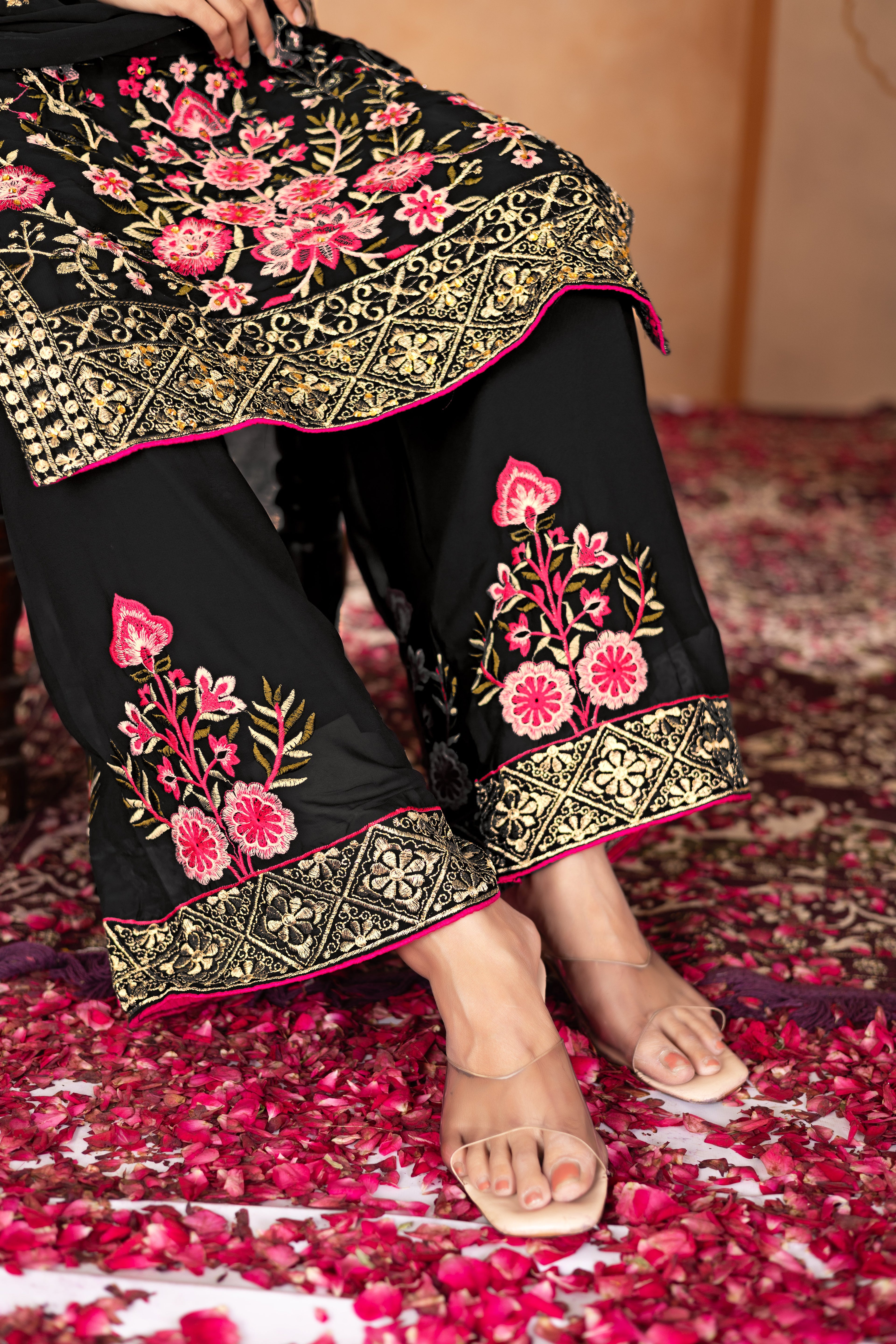 डिज़ाइनर पार्टी वियर टॉप प्लाज़ो और दुपट्टा असली मिरर हैंड वर्क के साथ 