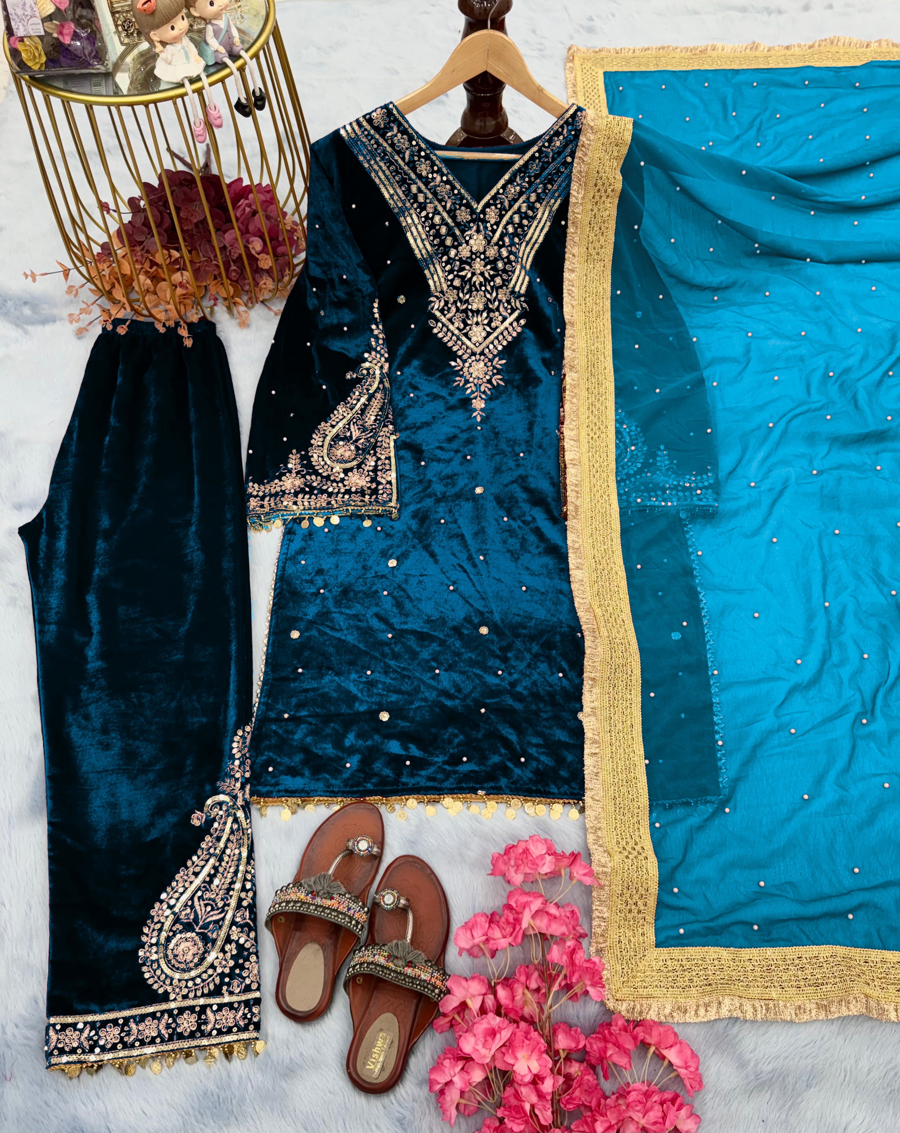 Beautiful Trending Suit Pent With Dupatta