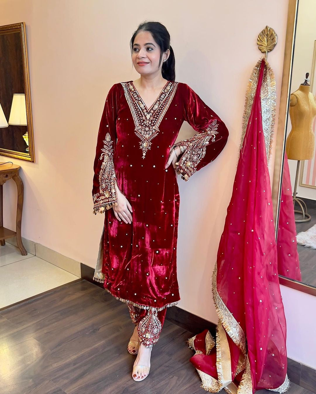 Beautiful Trending Suit Pent With Dupatta