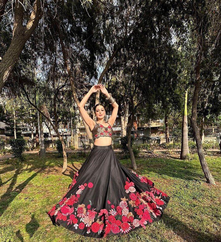 Designer Lehenga Choli With Embroidery Sequins Work