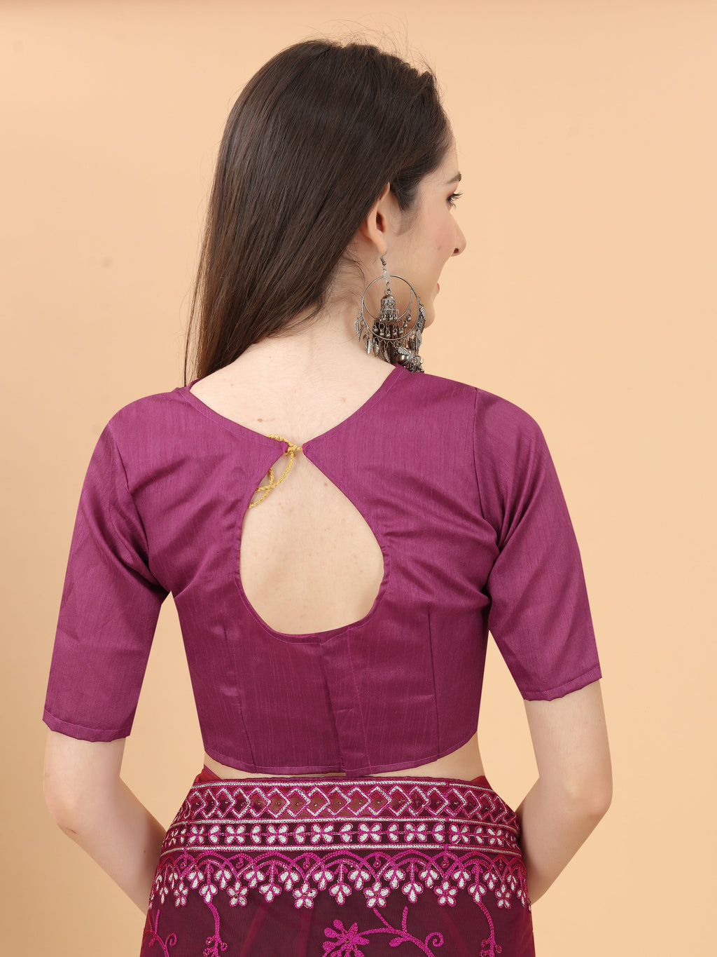 डायमंड वर्क वाली पार्टी वियर डिज़ाइनर साड़ी