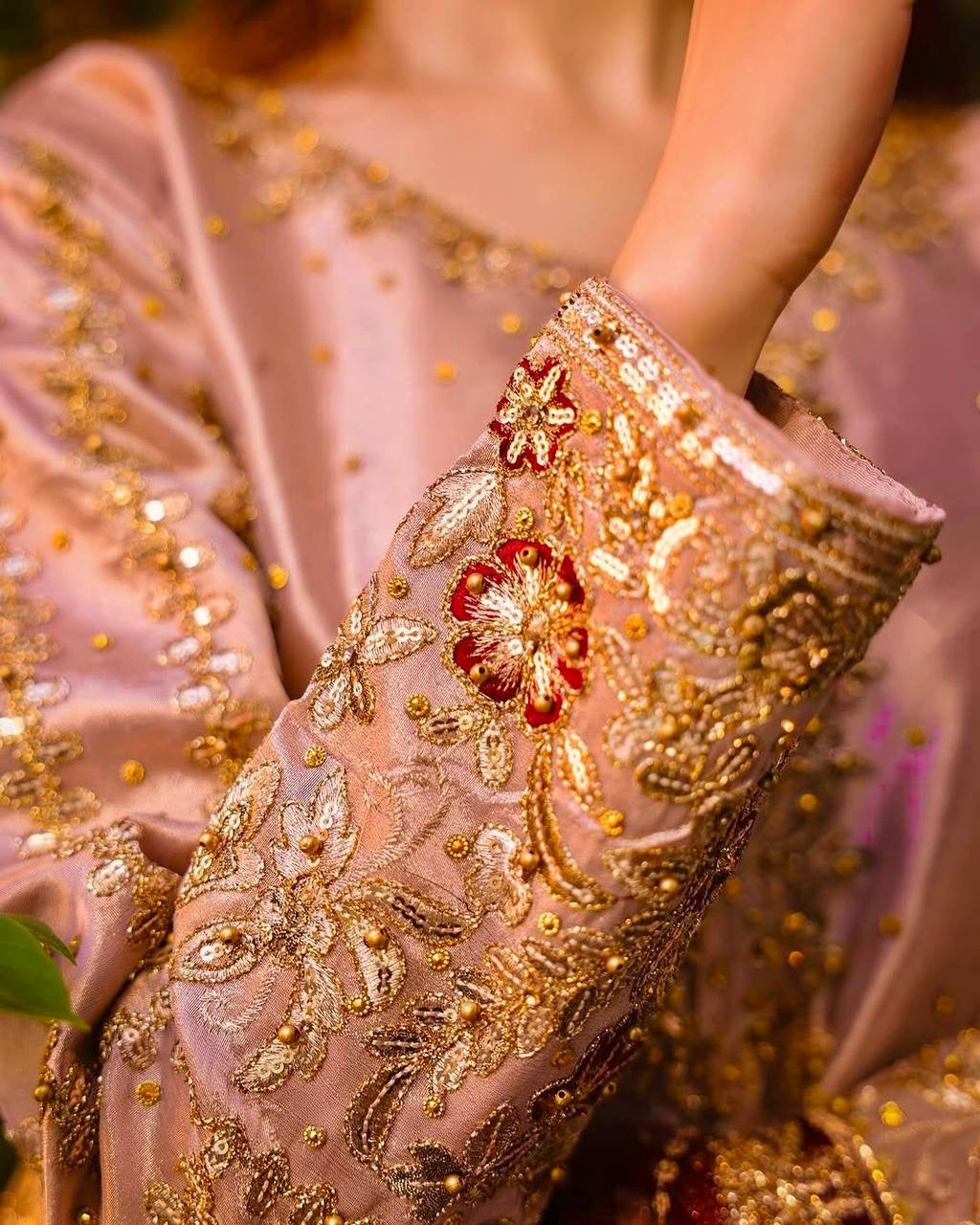 पार्टी वियर खूबसूरत टॉप-प्लाज़ो और फैंसी दुपट्टा