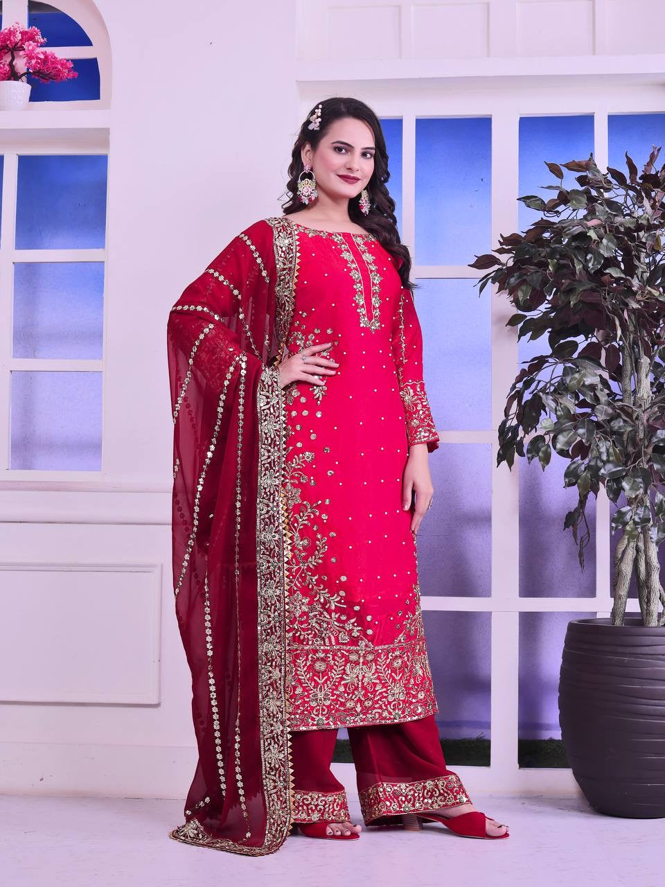 पार्टी वियर खूबसूरत टॉप-प्लाज़ो और फैंसी दुपट्टा