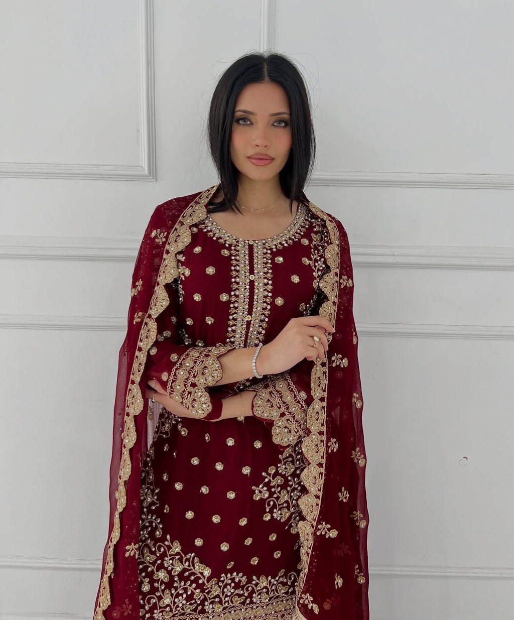 डिज़ाइनर टॉप-प्लाज़ो और दुपट्टा कढ़ाई सीक्वेंस वर्क के साथ