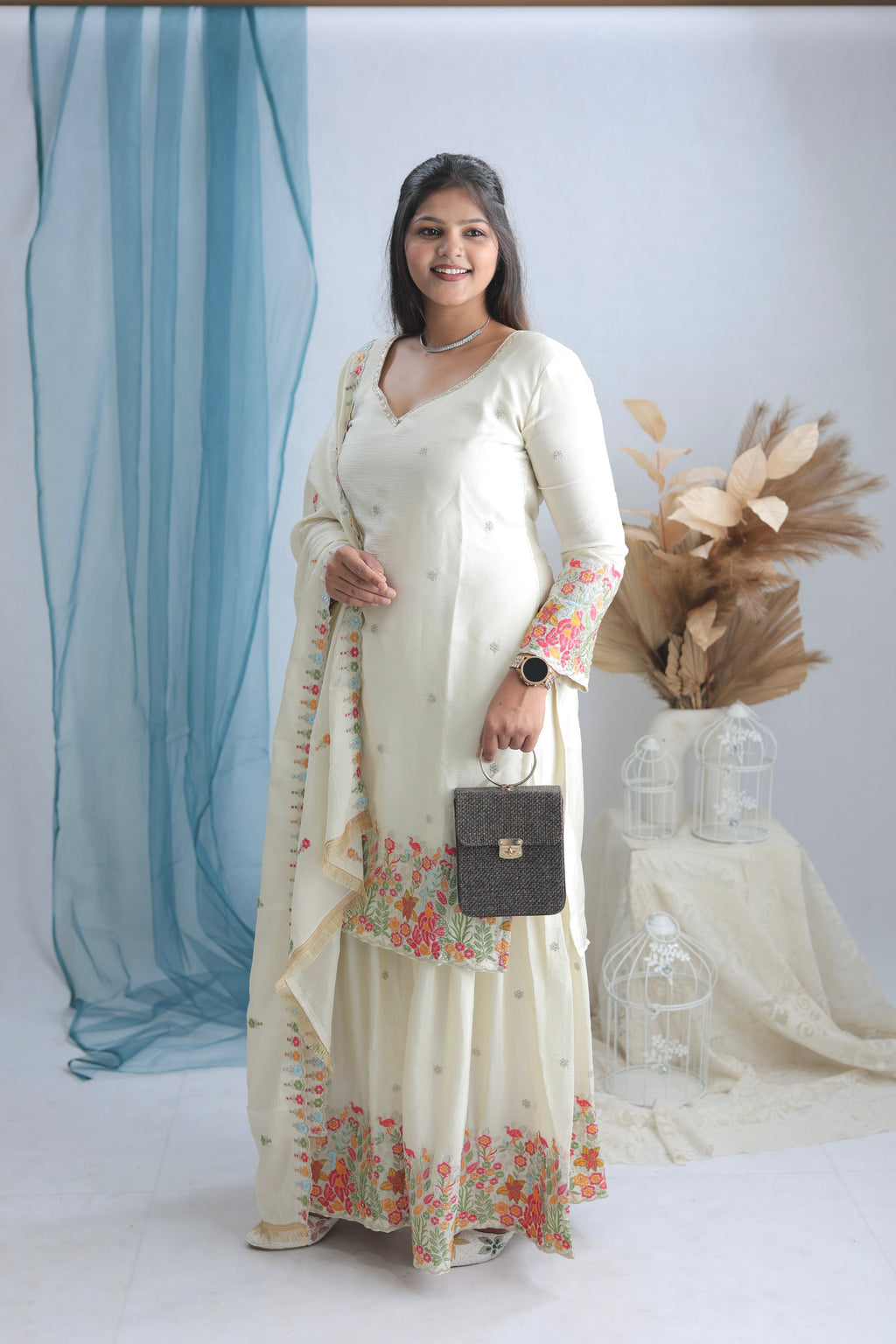 पार्टी वियर लुक डिज़ाइनर टॉप-सररा और दुपट्टा