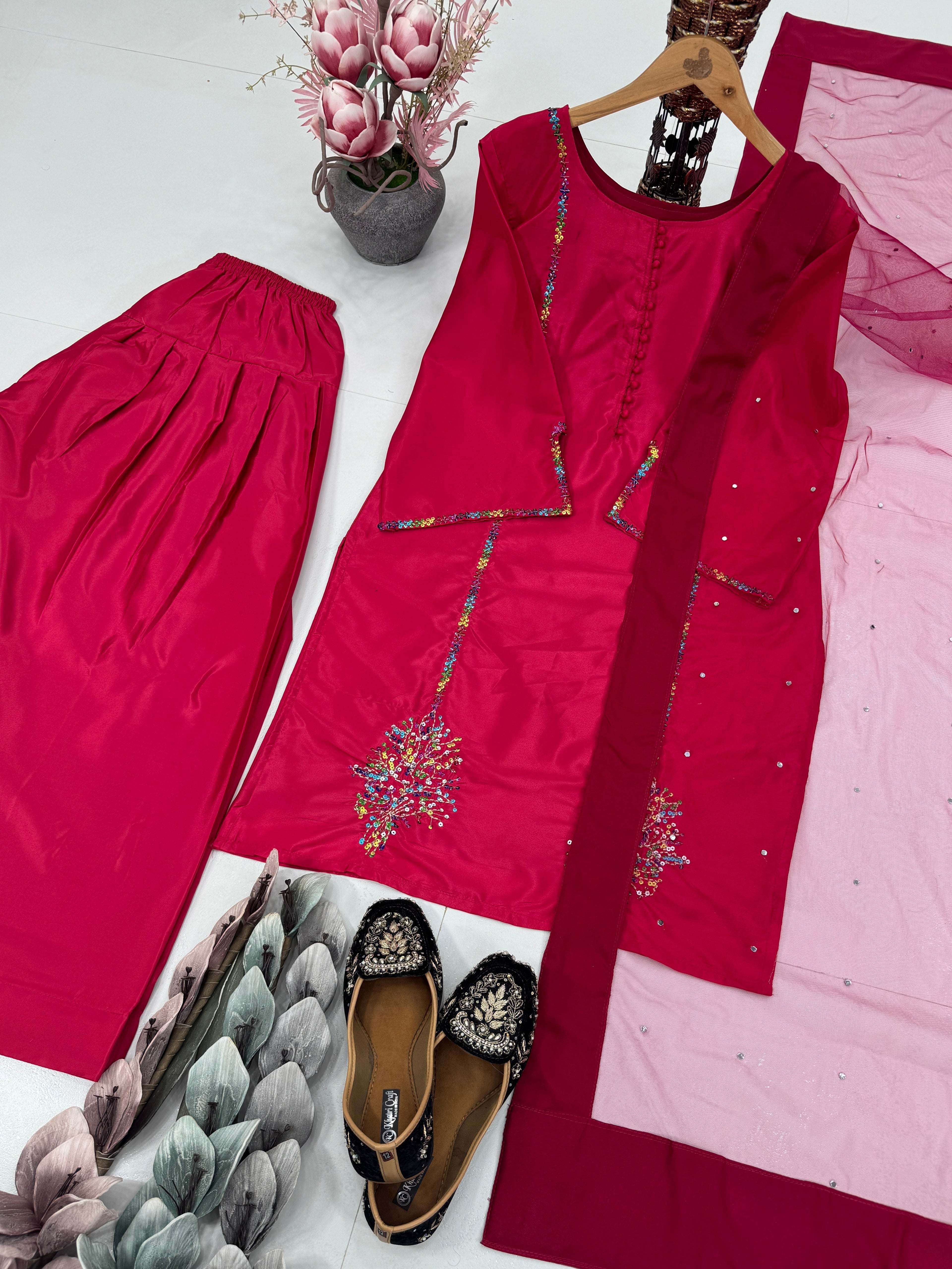 डिज़ाइनर पार्टी वियर टॉप-बॉटम और खूबसूरत दुपट्टा 