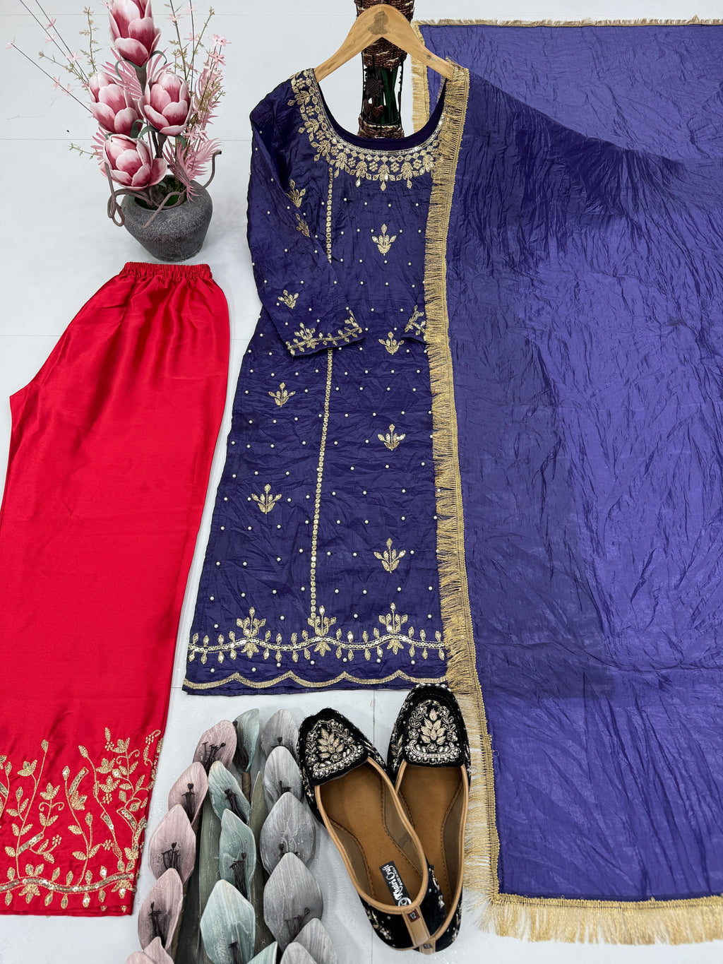 पार्टी वियर लुक: दुपट्टे के साथ टॉप और बॉटम में खूबसूरत दिखें