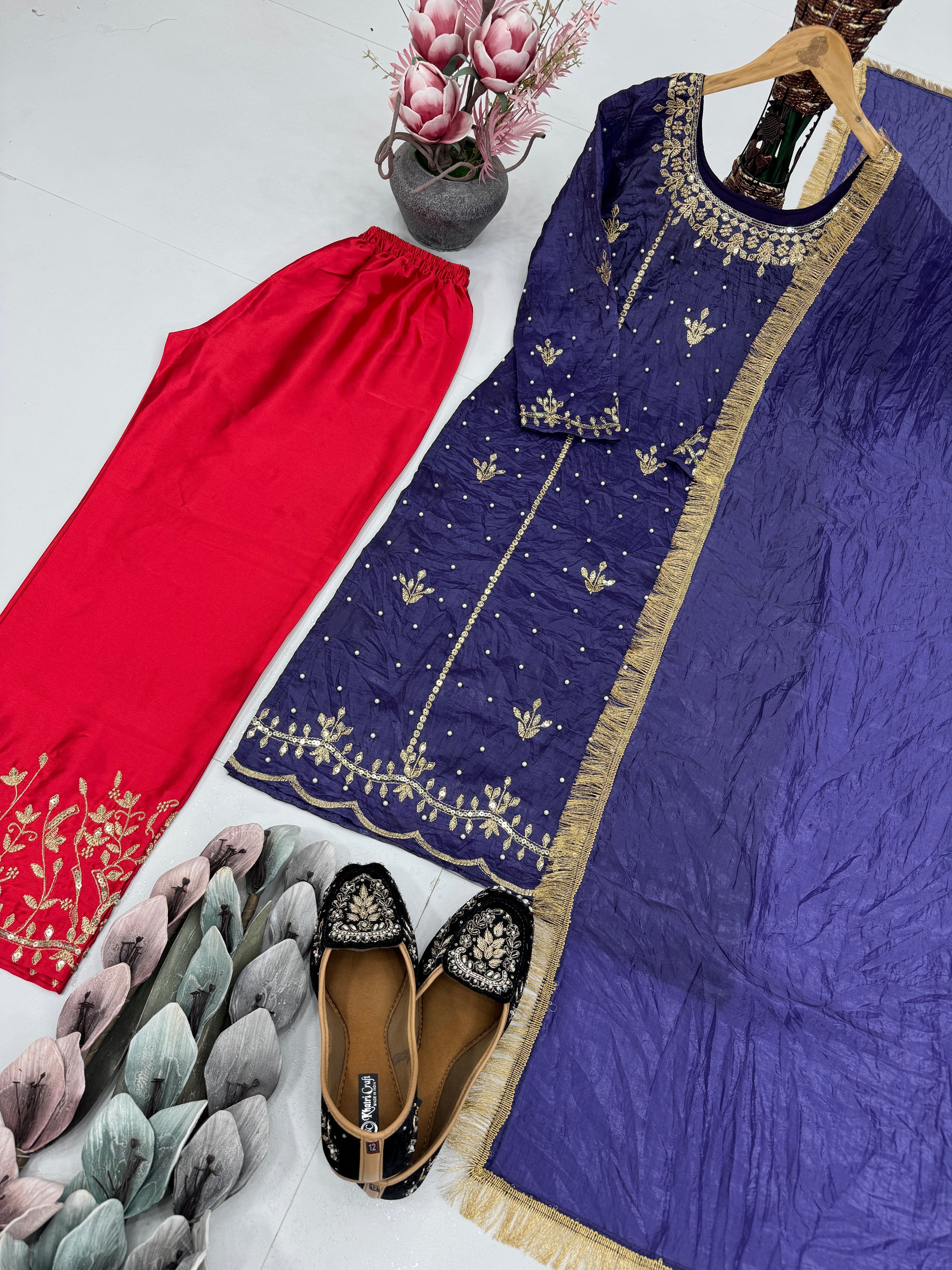 पार्टी वियर लुक: दुपट्टे के साथ टॉप और बॉटम में खूबसूरत दिखें