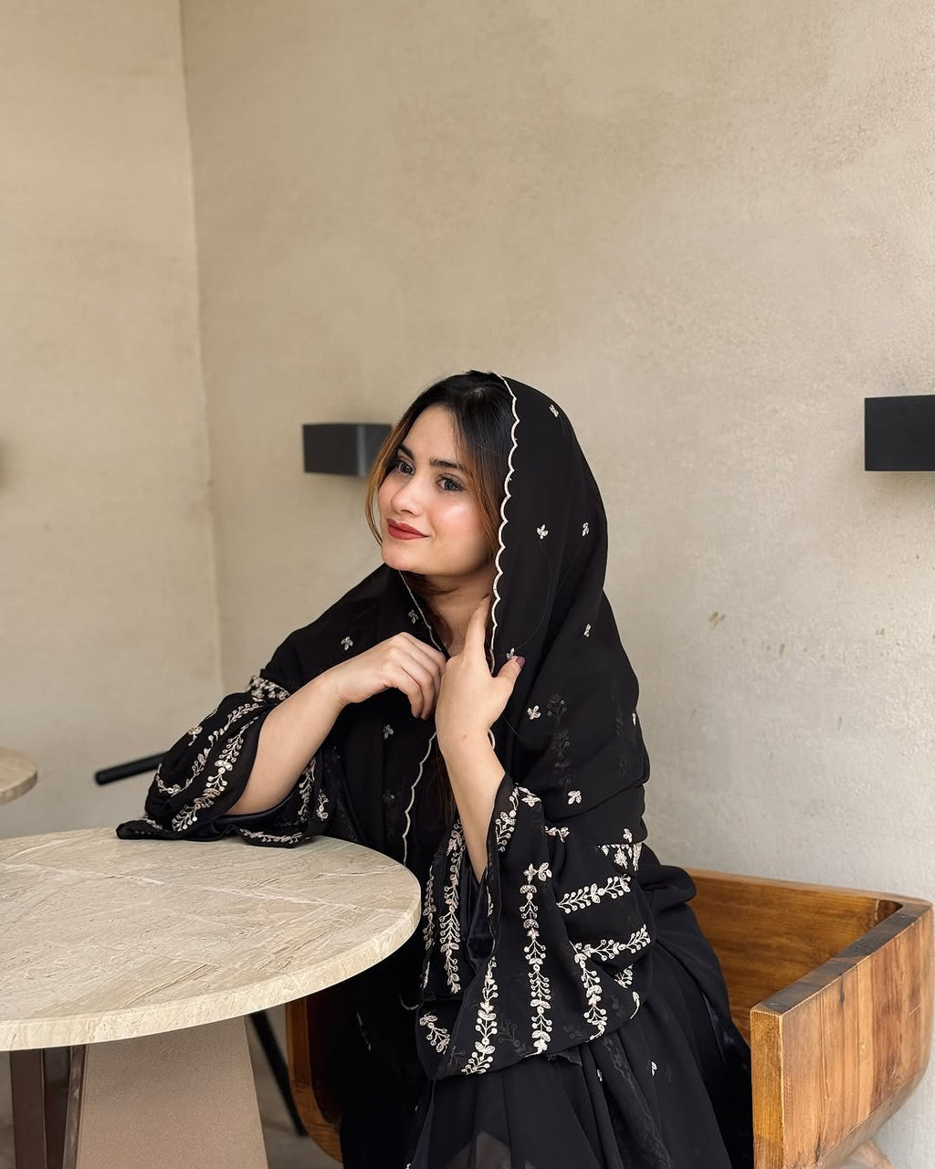 डिज़ाइनर पार्टी वियर लुक टॉप प्लाज़ो और दुपट्टा सेट