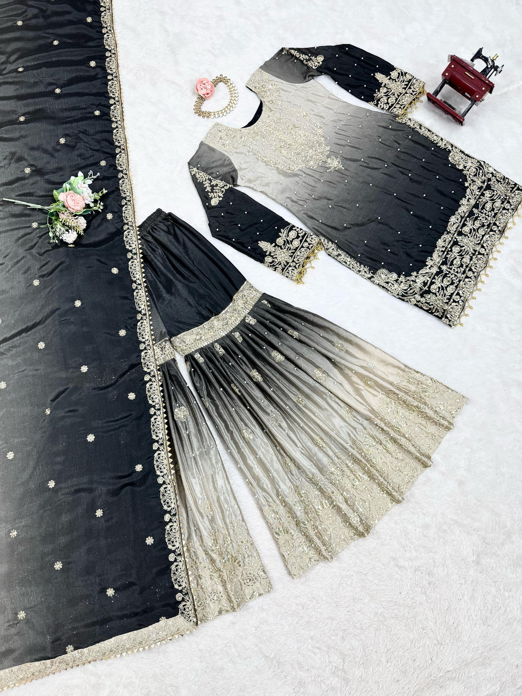 सुंदर पार्टी वियर टॉप बॉटम और दुपट्टा