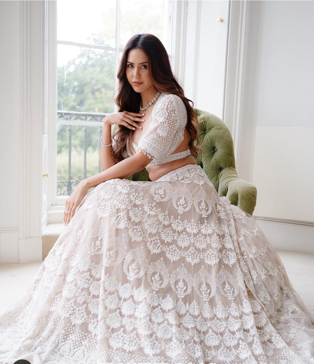 Party Wear Designer Lehenga Choli With Thread Embroidery Work