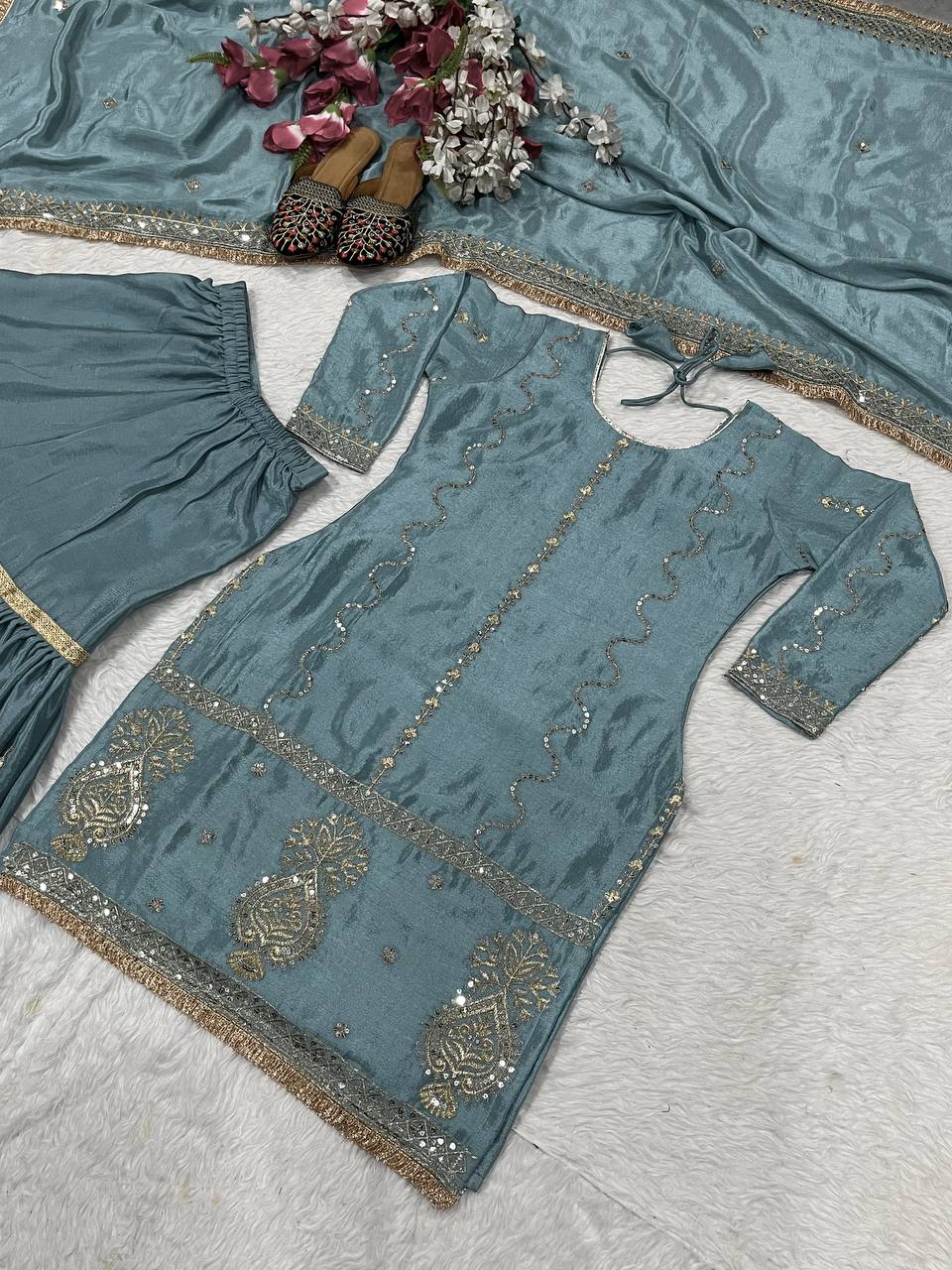 पार्टी वियर डिज़ाइनर टॉप-बॉटम और कढ़ाई वर्क वाला दुपट्टा